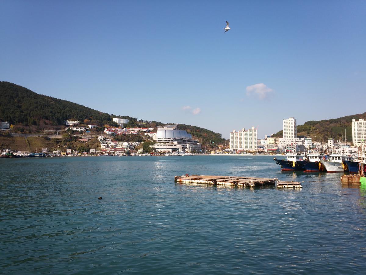 Sodong Geoje Jangseungpo Lighthouse Hotel מראה חיצוני תמונה